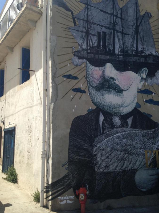 Duplex Arago Au Coeur De Sete, Comme Une Petite Maison Luaran gambar