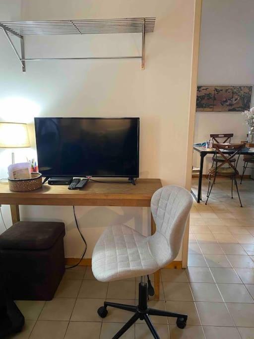 Duplex Arago Au Coeur De Sete, Comme Une Petite Maison Luaran gambar