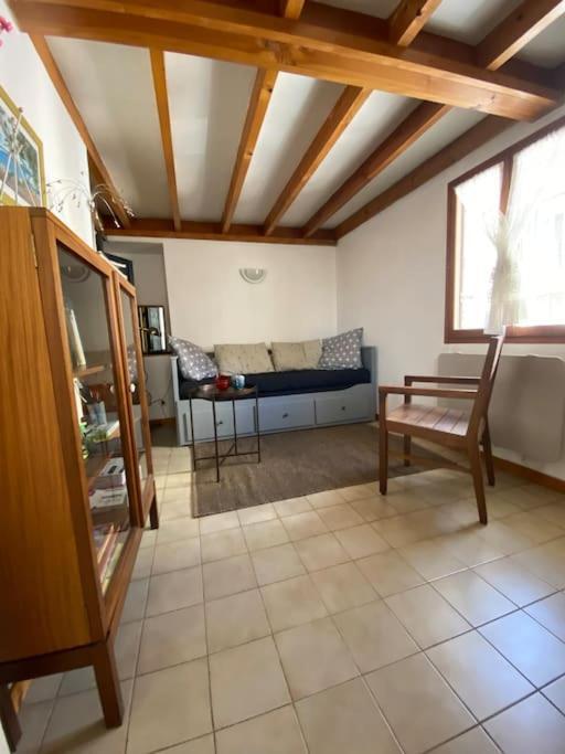 Duplex Arago Au Coeur De Sete, Comme Une Petite Maison Luaran gambar