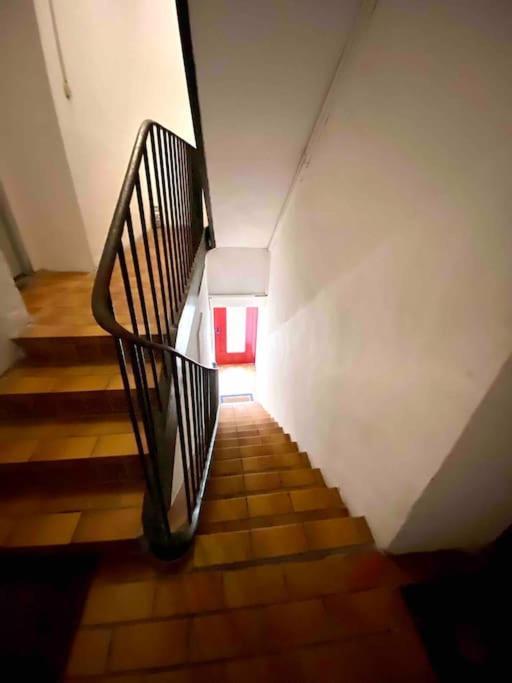 Duplex Arago Au Coeur De Sete, Comme Une Petite Maison Luaran gambar